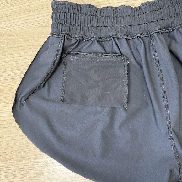 Lululemon Surf Shorts Women's Size 6 Black 2.5" Inseam Scalloped Edge Cheeky - Picture 4 of 9